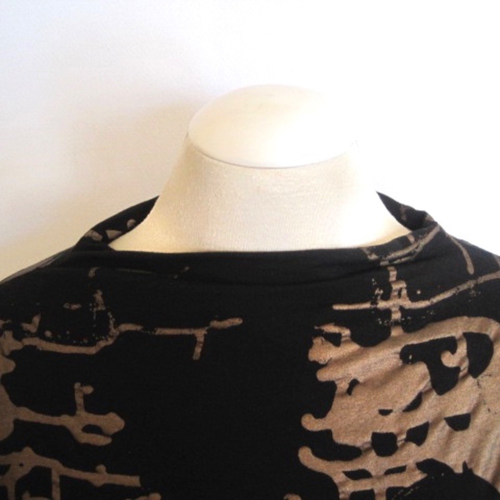 Sarah Pacini Metallic Printed Top - Picture 2 of 9